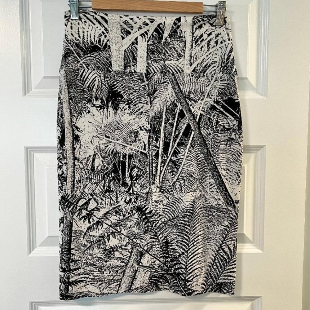 Kamali Kulture Norma Kamali Straight Skirt Black & White Print